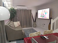 4 guests 2 bedrooms 2 beds 1 bath