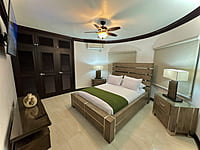 4 guests 2 bedrooms 2 beds 2 baths