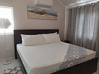 4 guests 2 bedrooms 2 beds 1 bath