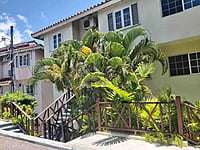 4 guests 2 bedrooms 2 beds 1 bath