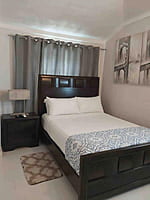 4 guests 2 bedrooms 2 beds 1 bath