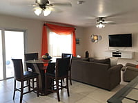 2 bedroom / walk to beach / restaurants / bars by Caselda