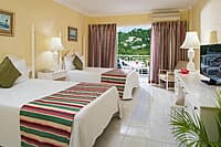 Deluxe Garden/Pool View Room
